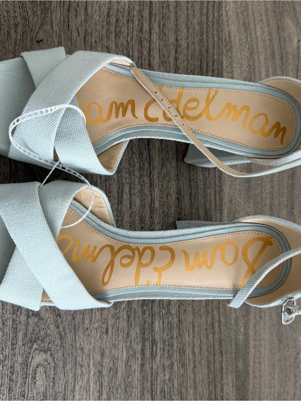 NWT Sam Edelman women’s Light Blue Crisscross Block Heel Sandals size 7,5